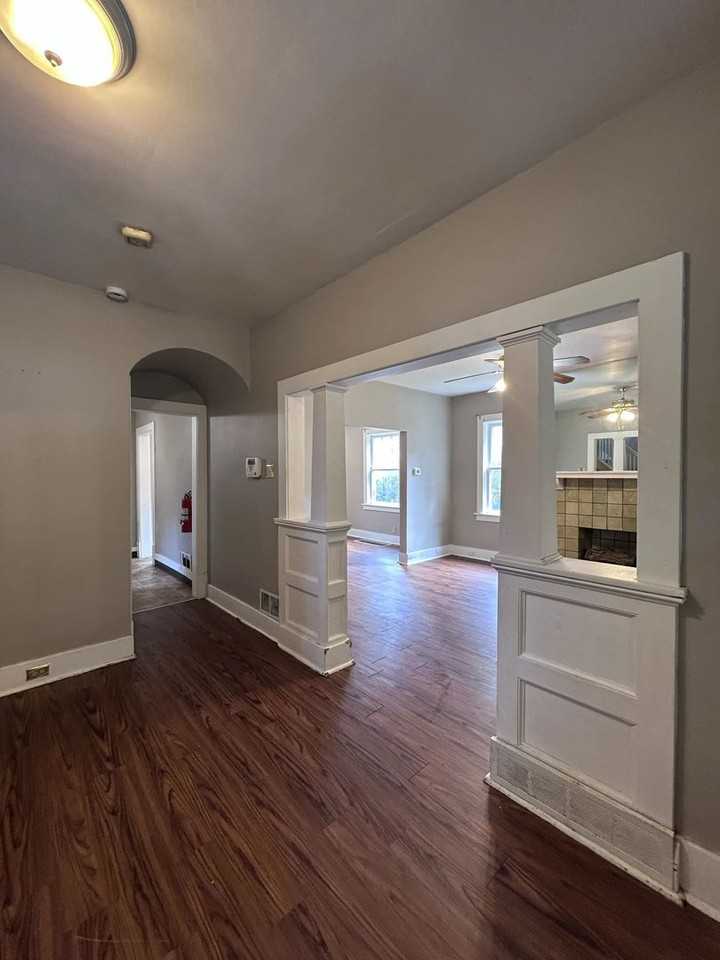 100 W Burgess St - Photo 5 of 25