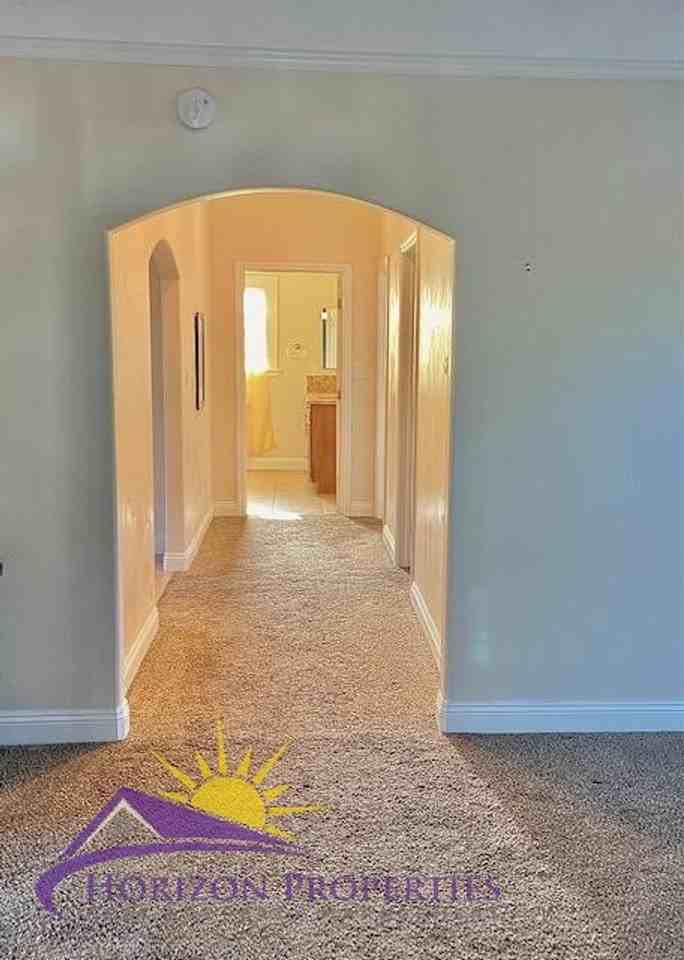 3914 35th St - Photo 2 of 19