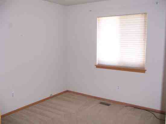 421 Radiant Dr - Photo 4 of 9