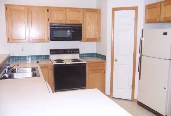 421 Radiant Dr - Photo 7 of 9