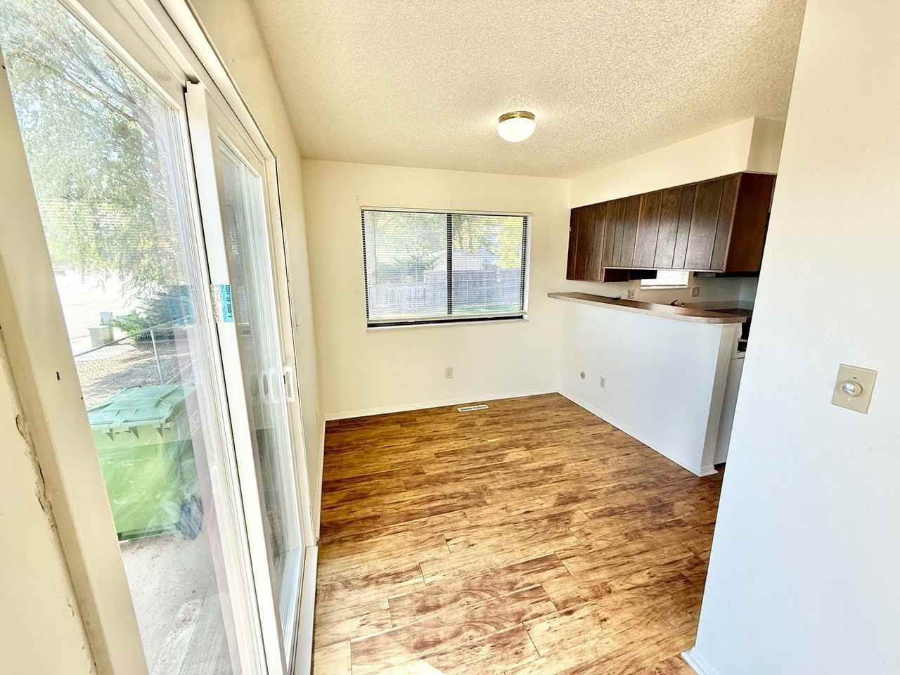 706 22nd St Sw - Photo 4 of 17