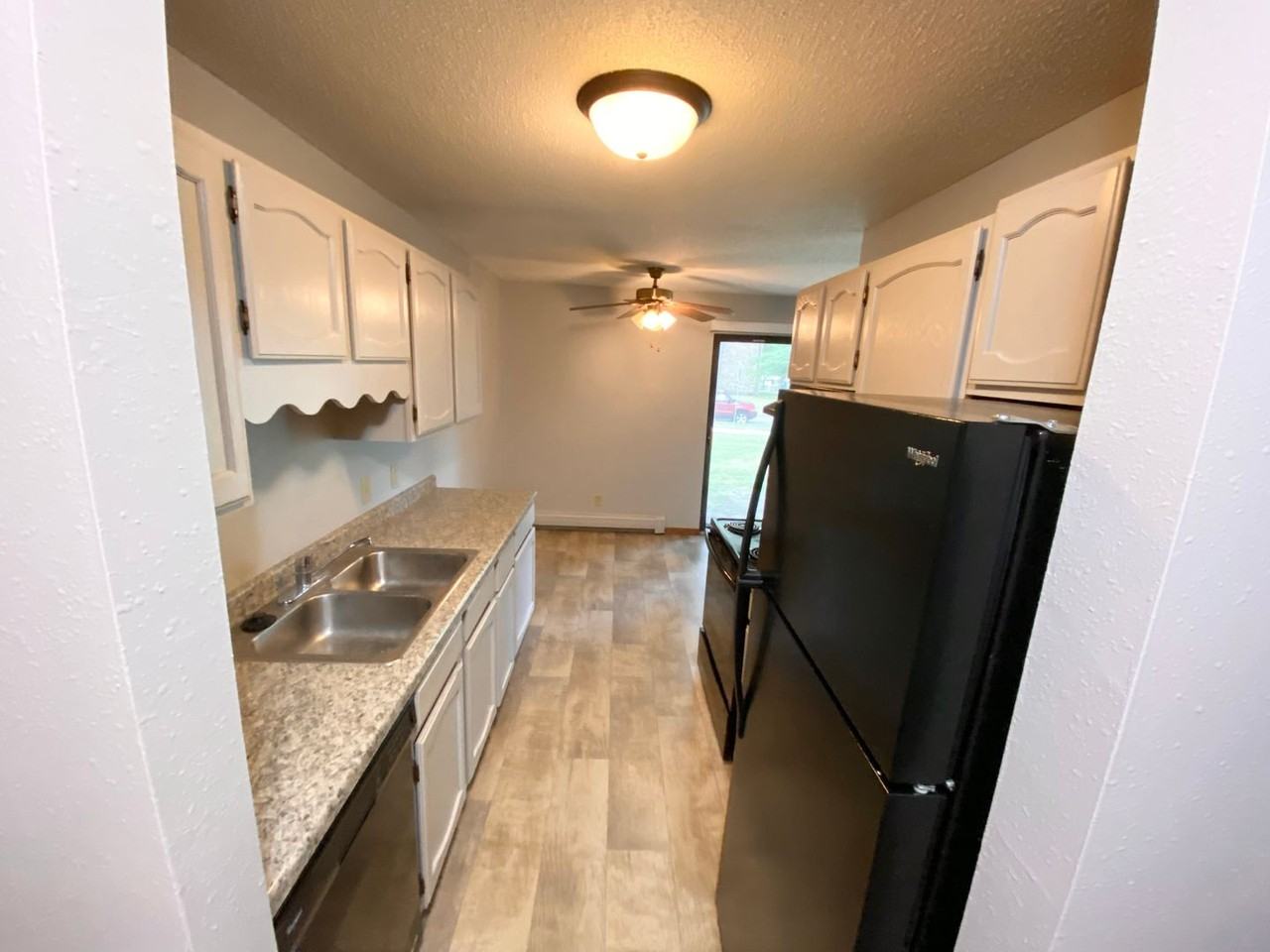 202 35th Ave N - Photo 5 of 19
