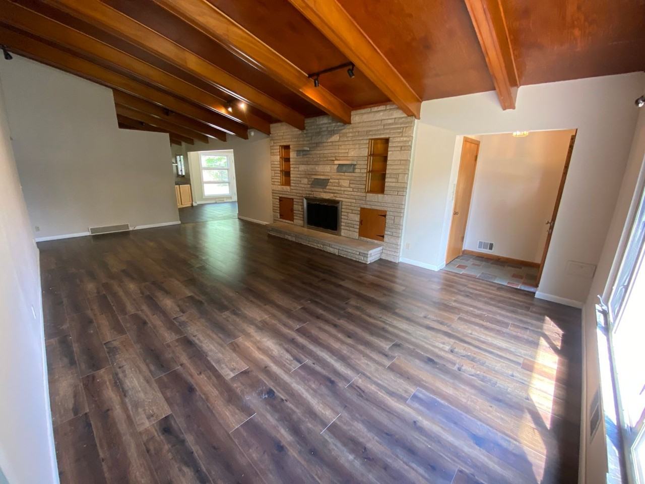 2384 Johnston Rd - Photo 3 of 48