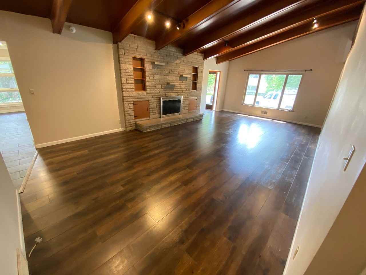 2384 Johnston Rd - Photo 5 of 48