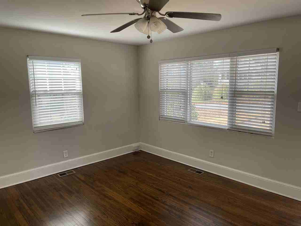 1418 Nassau Blvd - Photo 2 of 7