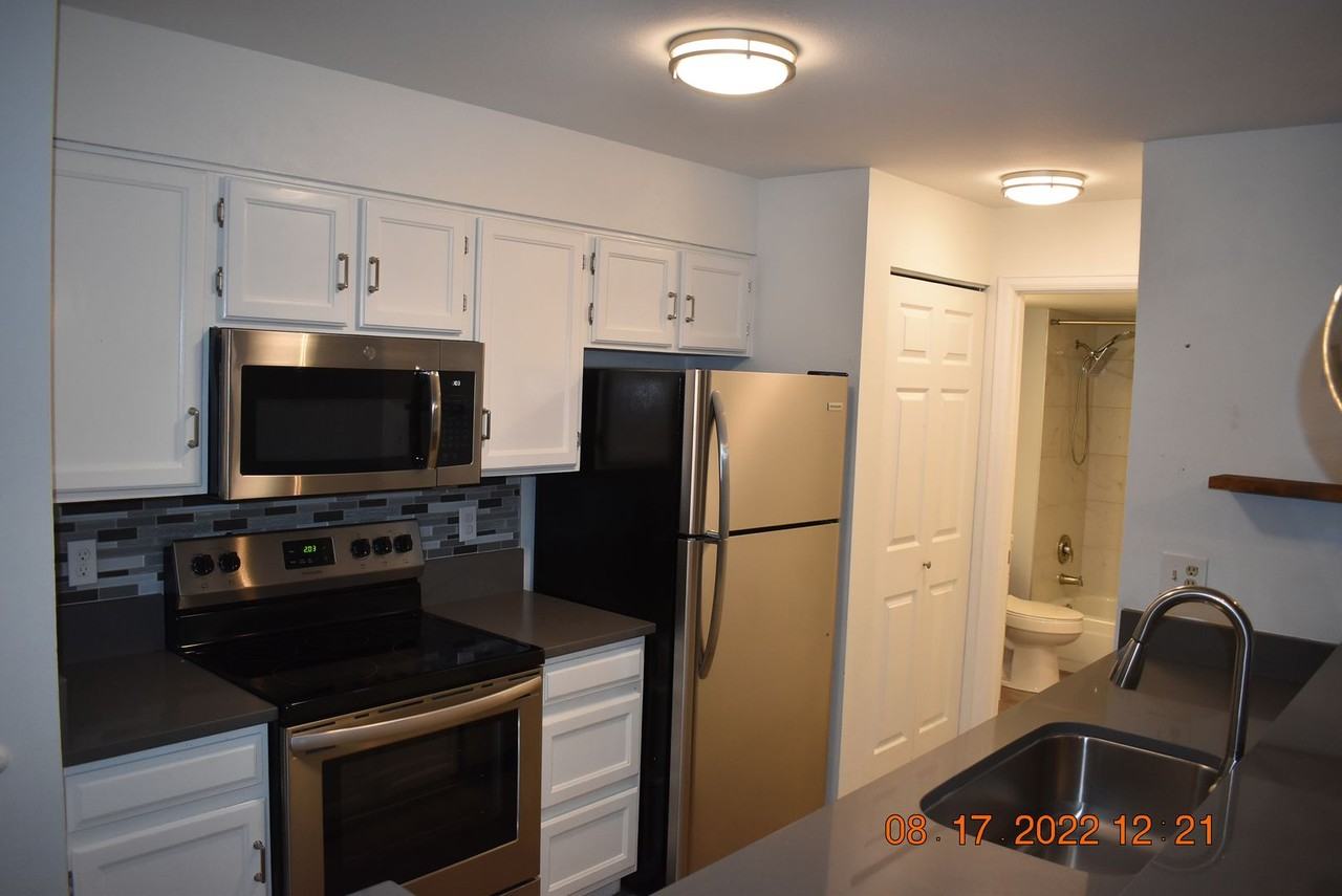 4899 S Dudley St Apt H14 - Photo 4 of 15