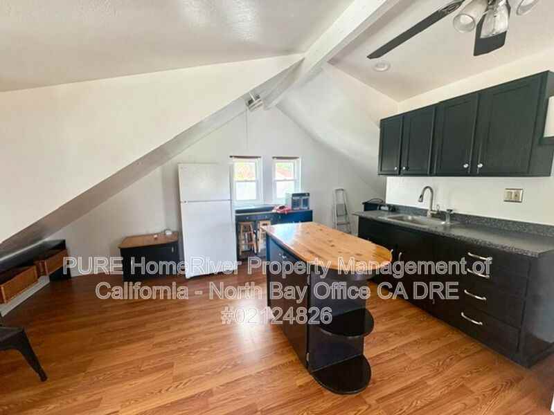 417 Keller St #B - Photo 2 of 7