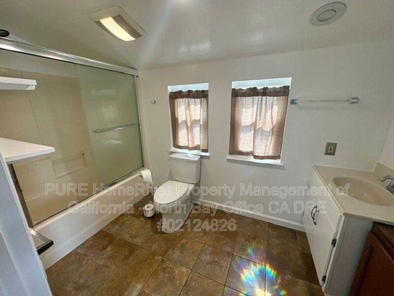 417 Keller St #B - Photo 3 of 7