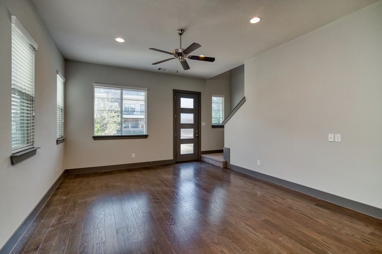 216 Wimberly St - Photo 2 of 23