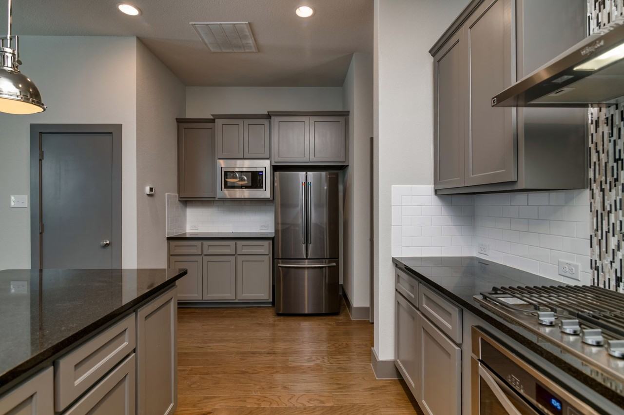 216 Wimberly St - Photo 7 of 23