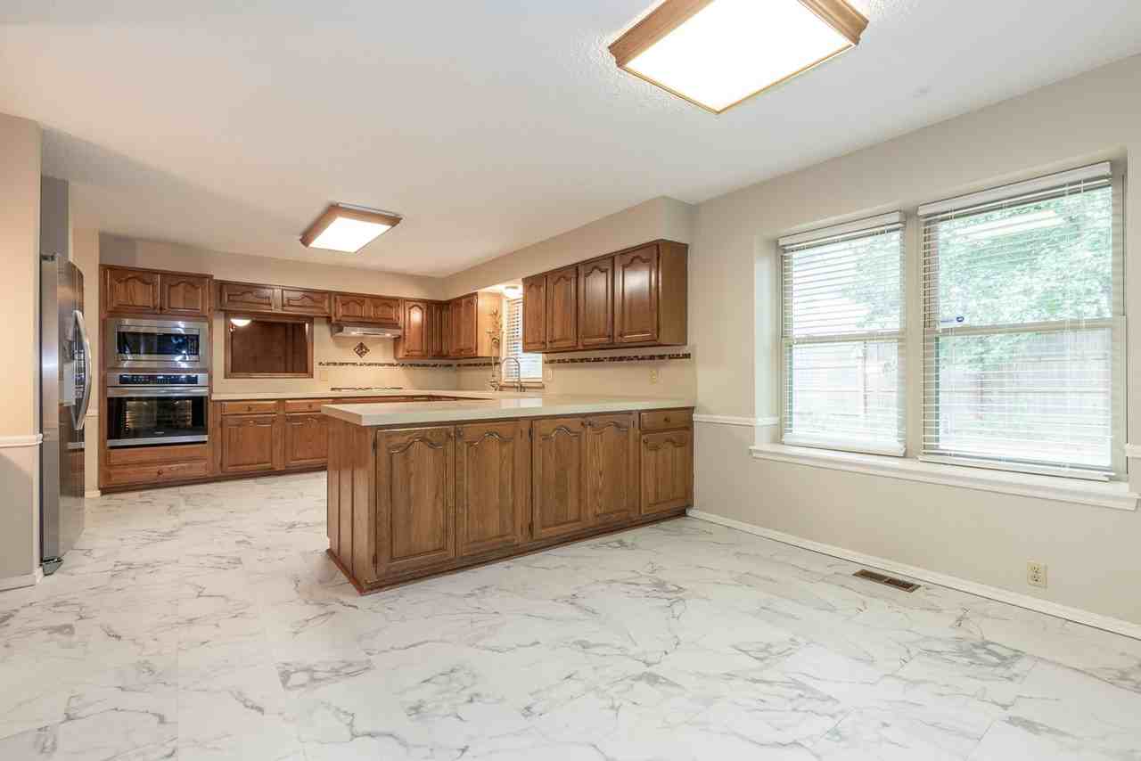 7236 E 65th St - Photo 3 of 41