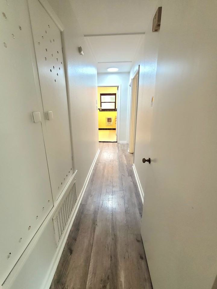2315 Pinecrest Dr - Photo 4 of 13