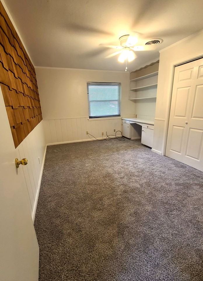 2315 Pinecrest Dr - Photo 5 of 13