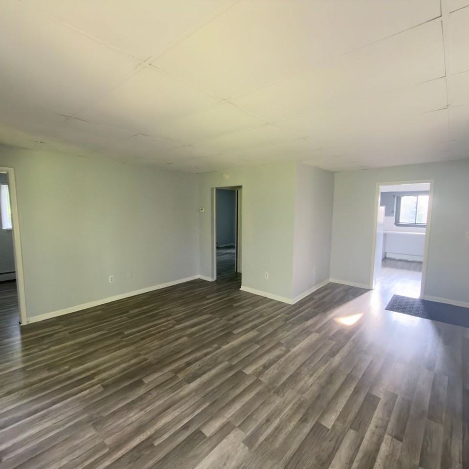 105 W Bridge St - Photo 3 of 19