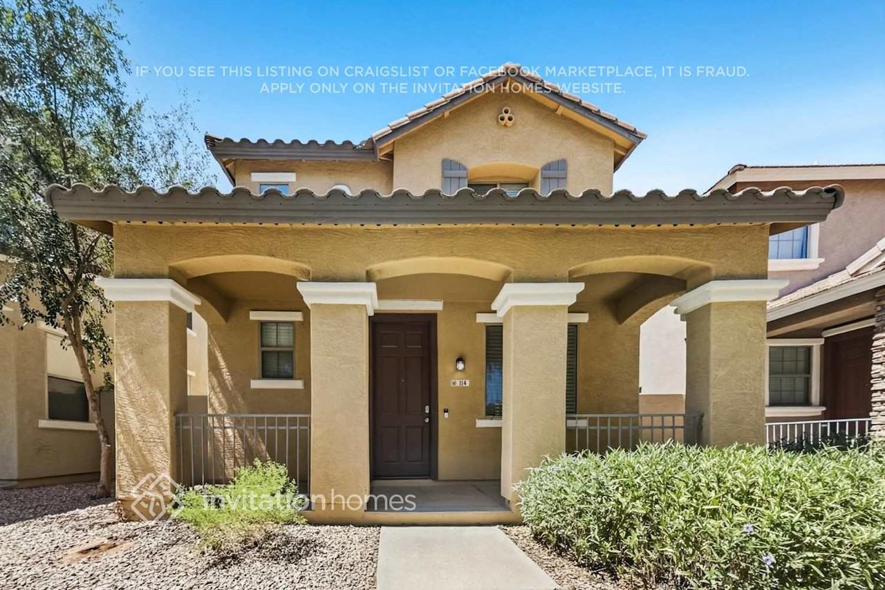 114 E Palomino Dr