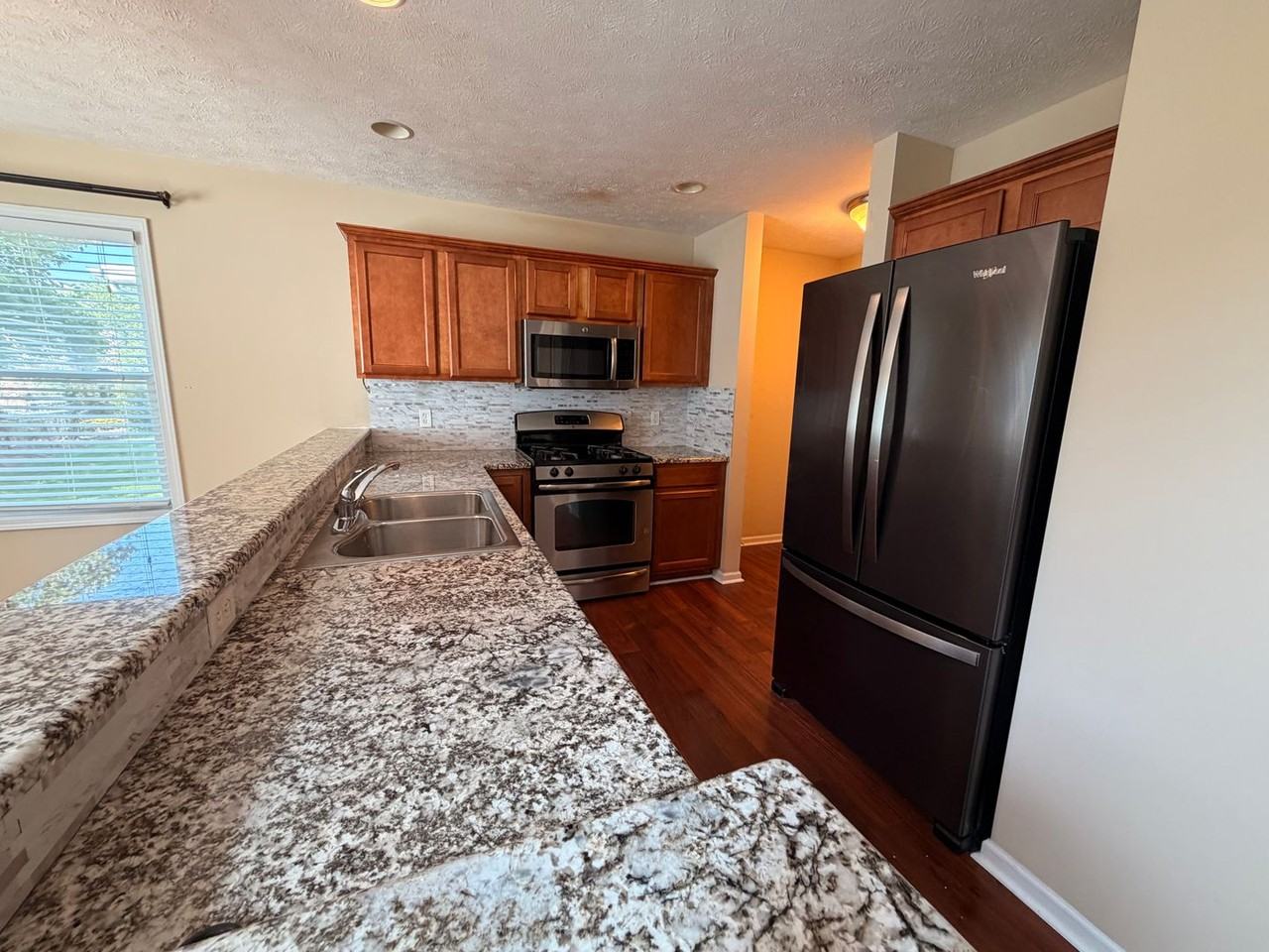3050 Ledgestone Pl Ne - Photo 7 of 31