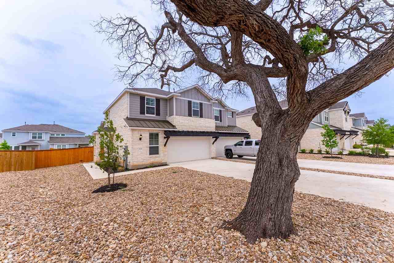 2246 Rocoso Trl - Photo 2 of 33