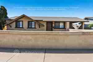 featured image of 4147 W Flower St