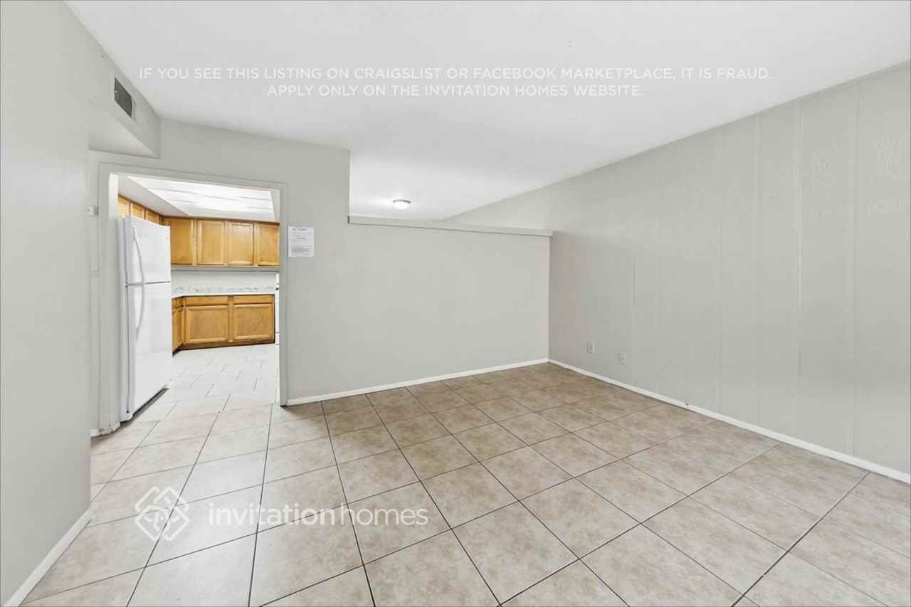 4147 W Flower St - Photo 5 of 18