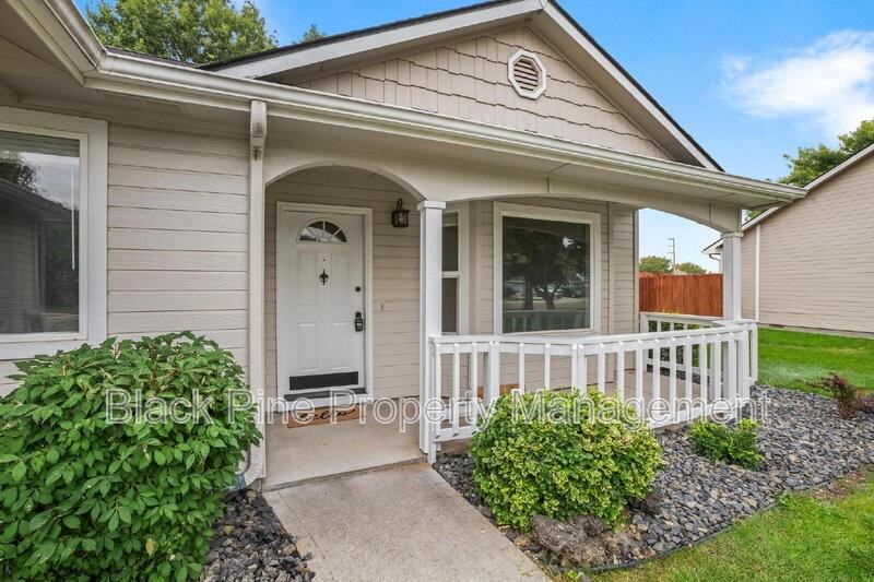 543 W Bosanka Dr - Photo 4 of 31