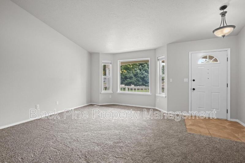 543 W Bosanka Dr - Photo 6 of 31
