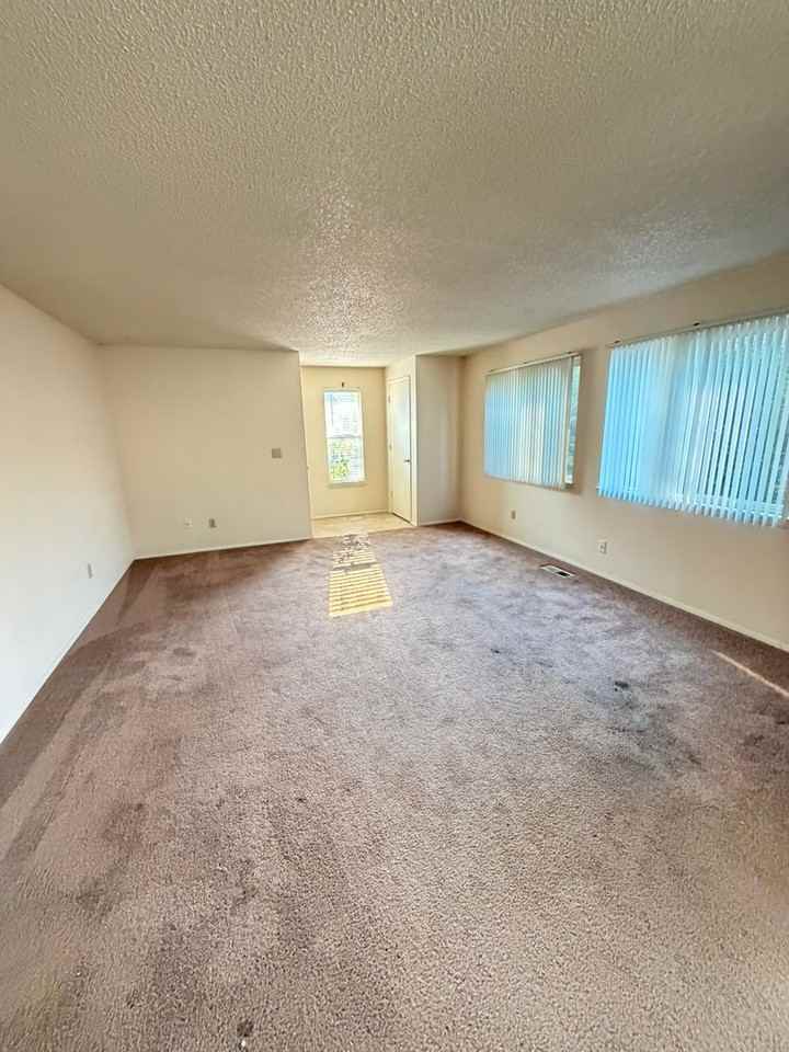 2713 S 7th St - Photo 2 of 30