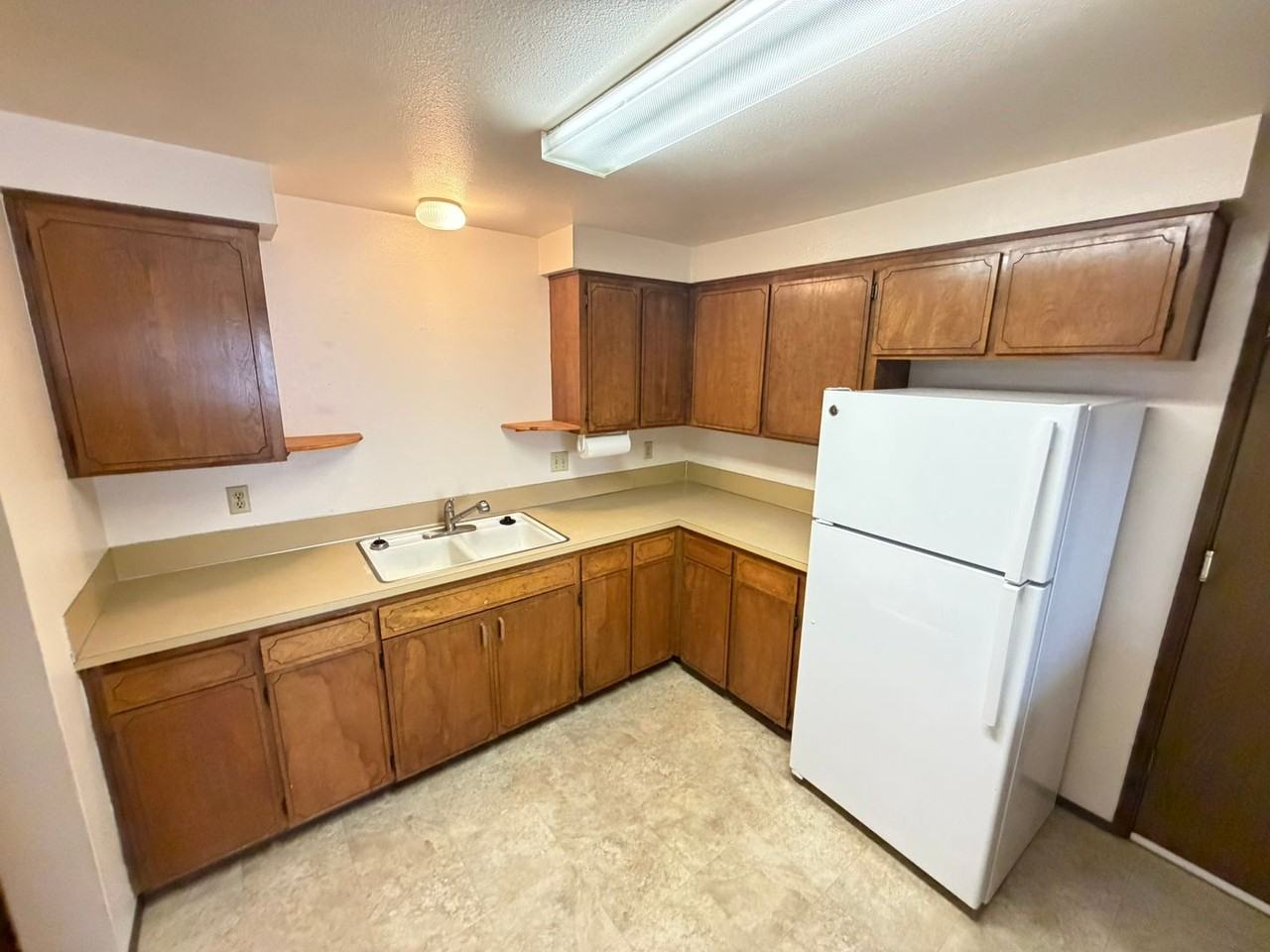 2713 S 7th St - Photo 6 of 30