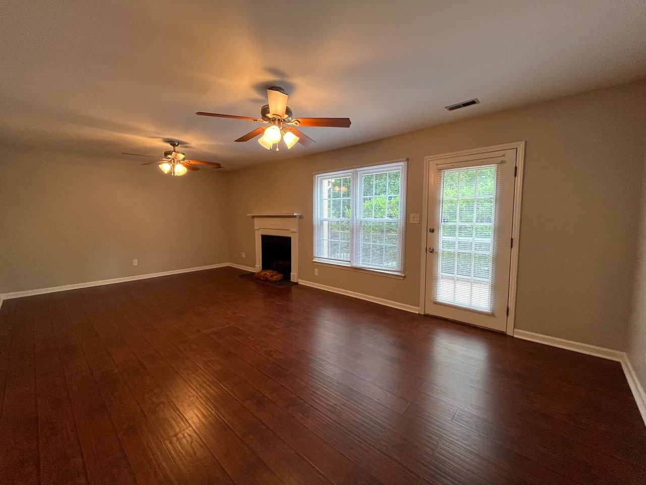 7406 Ashbury Ct - Photo 4 of 27
