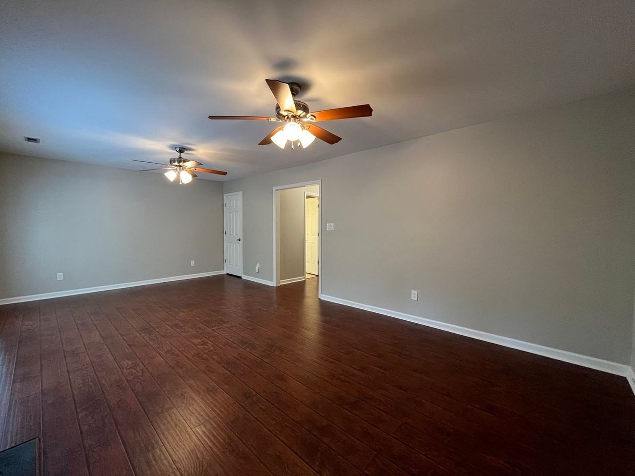 7406 Ashbury Ct - Photo 6 of 27