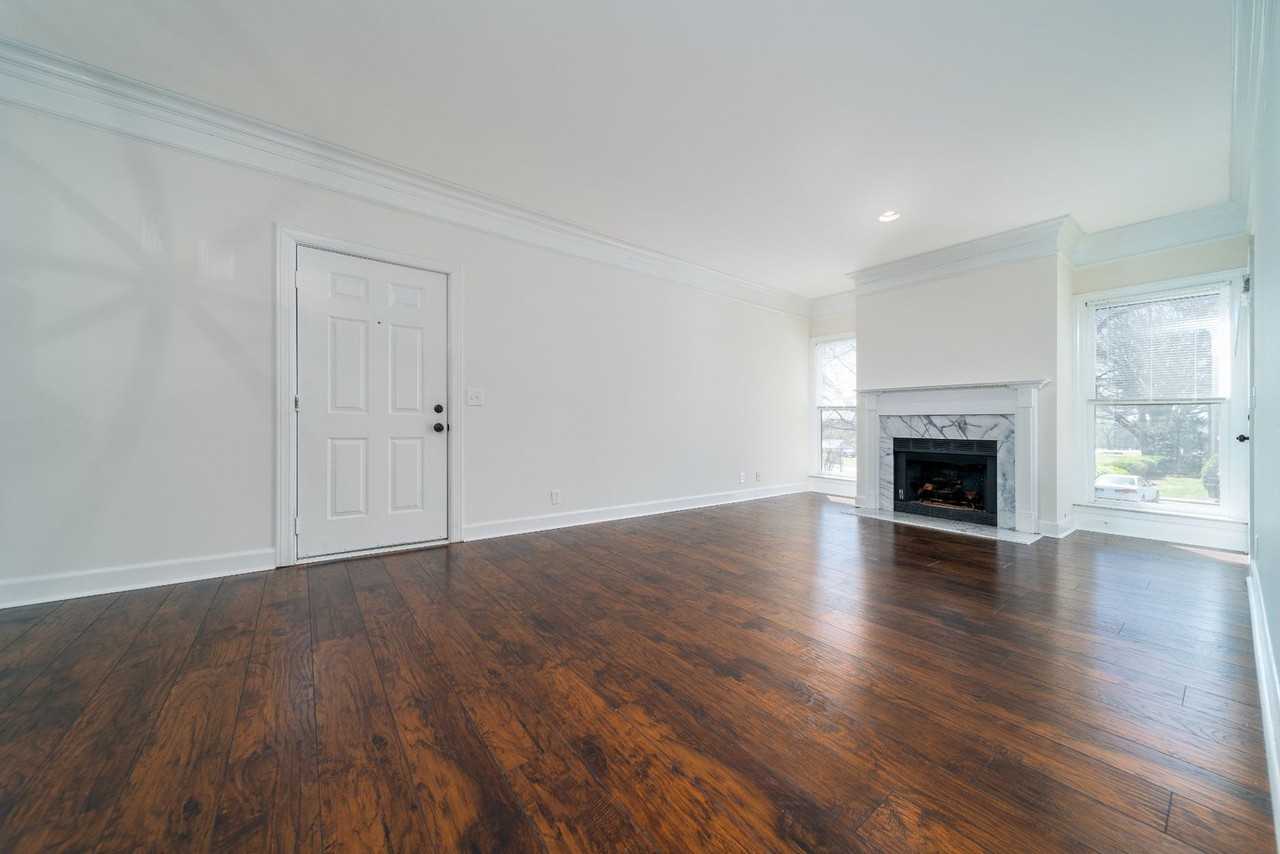 121 Sloan Rd - Photo 3 of 18