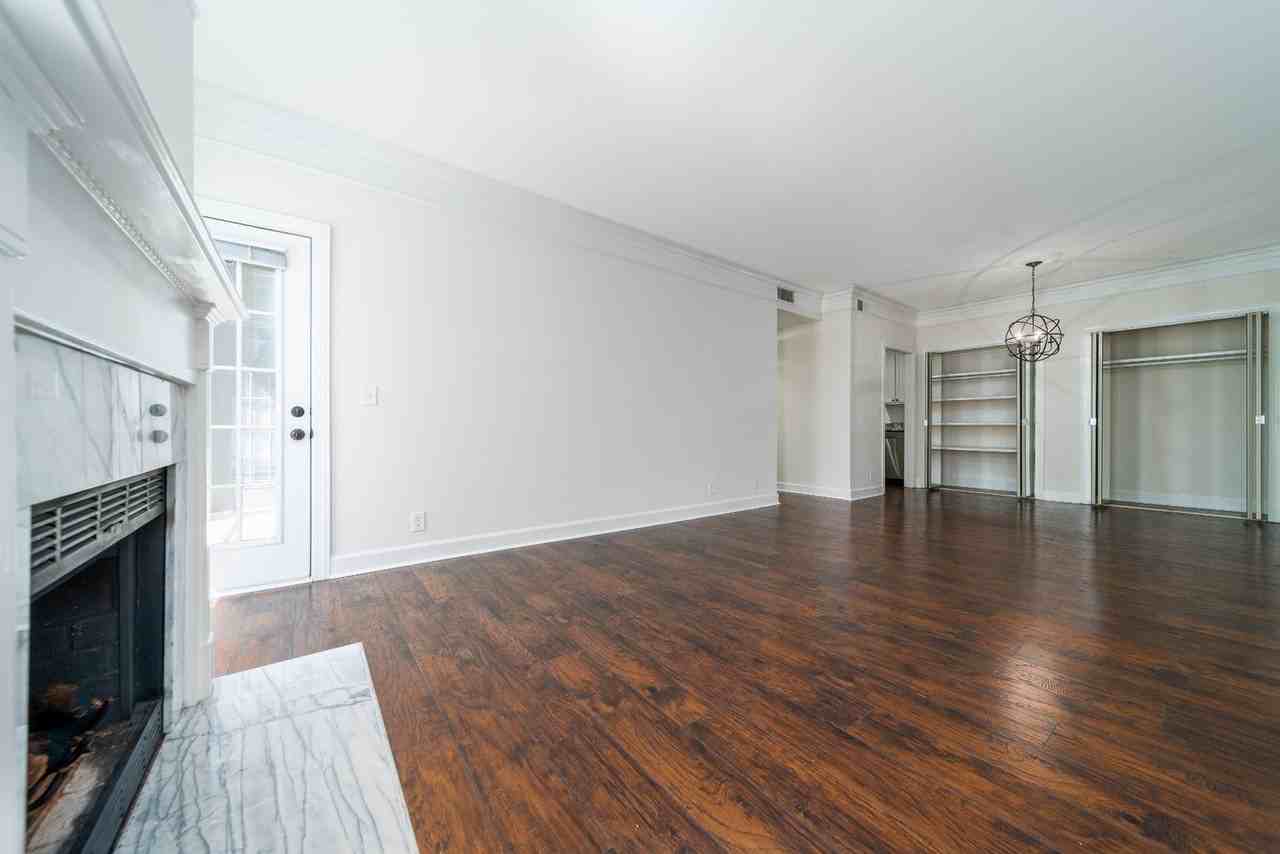 121 Sloan Rd - Photo 4 of 18