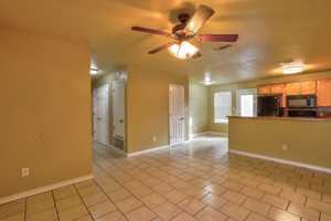 featured image of 1221 E 18th St