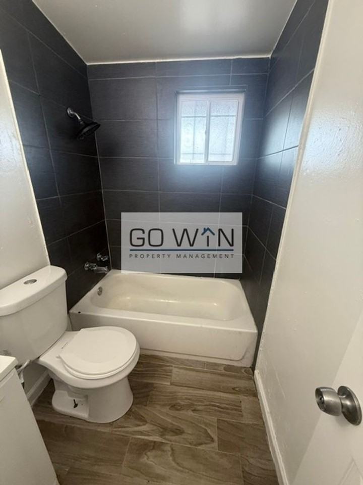 925 W Cheryl Dr - Photo 3 of 15