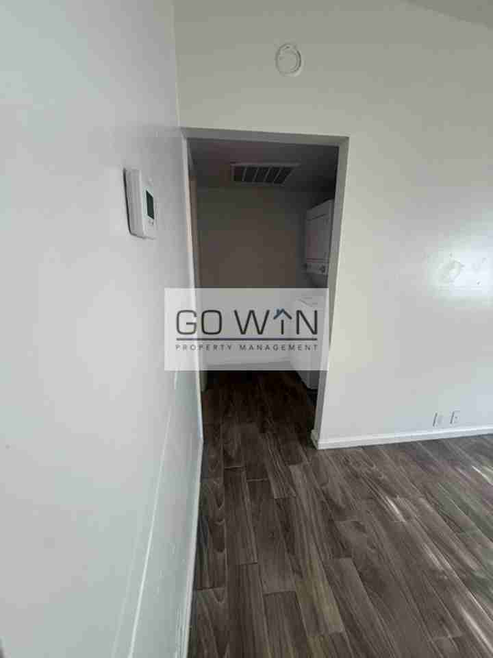 925 W Cheryl Dr - Photo 6 of 15