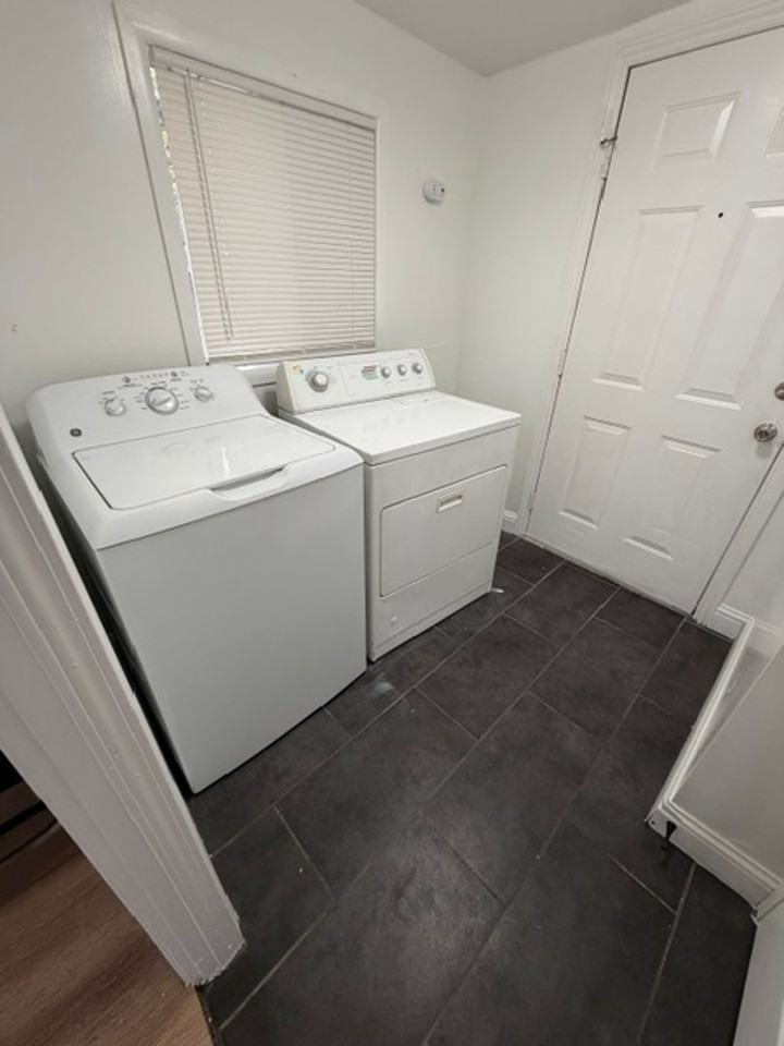 2329 Humboldt Ave - Photo 7 of 11