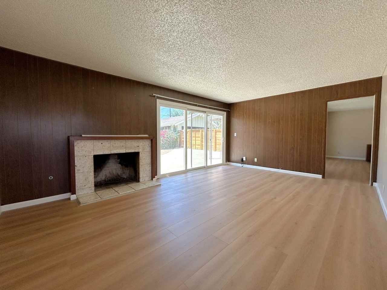 238 E Sunset Dr N - Photo 7 of 24