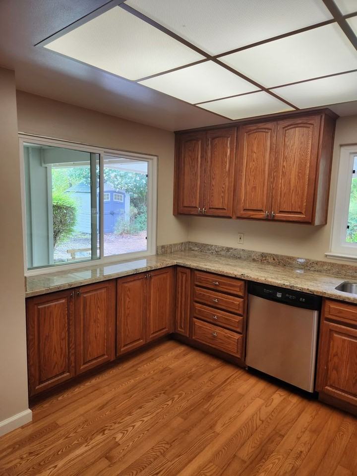 6836 Oakmont Dr - Photo 4 of 24