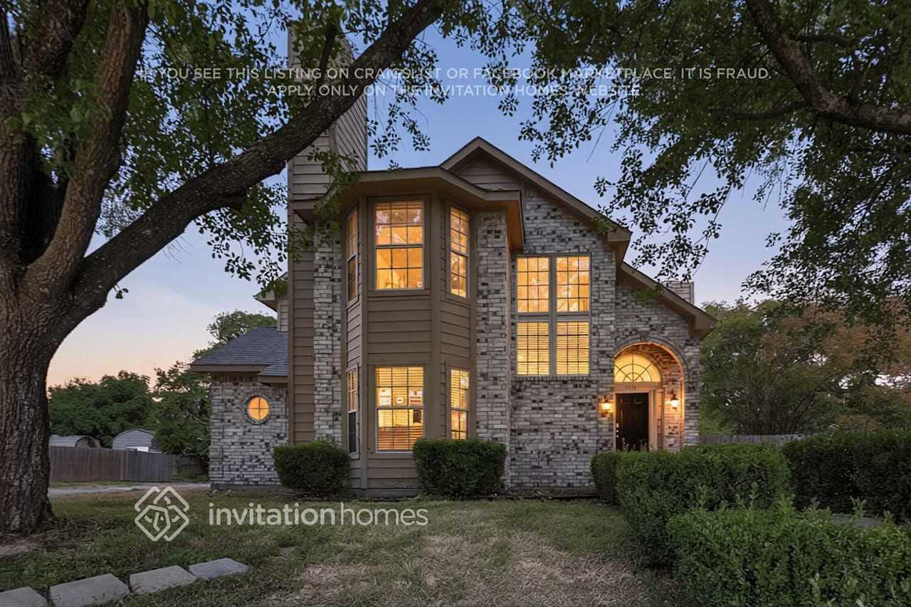 9218 Oak Hollow Dr