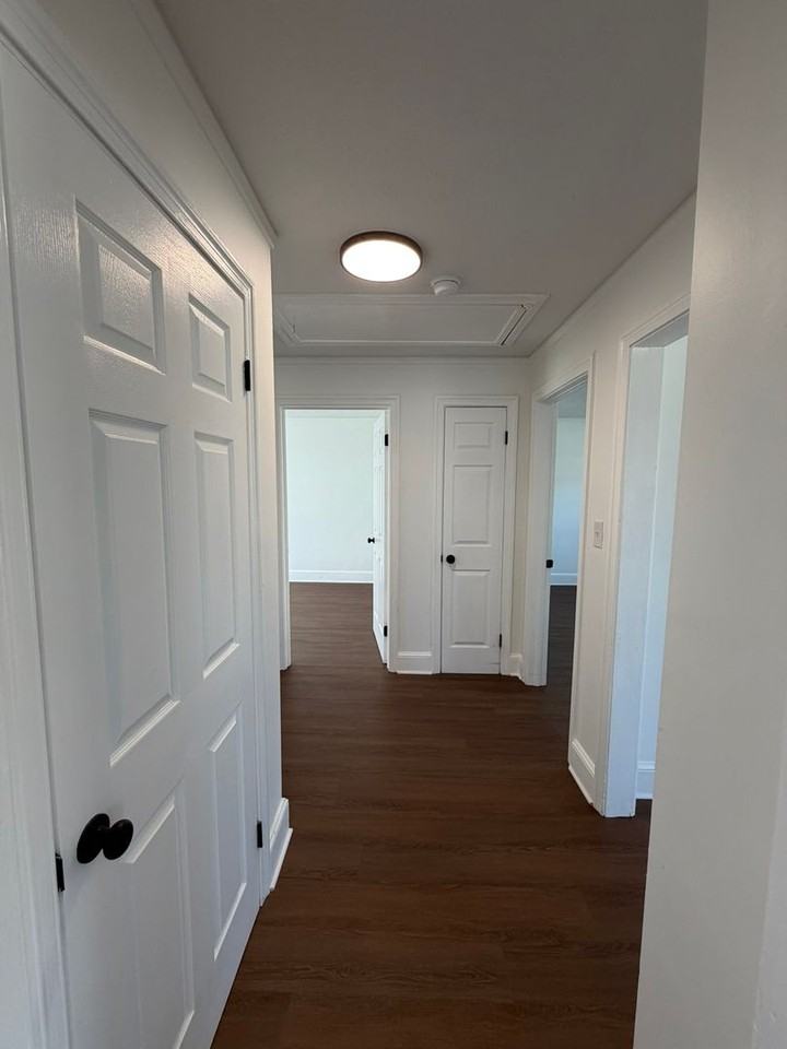 120 Eastwood Ave - Photo 7 of 10