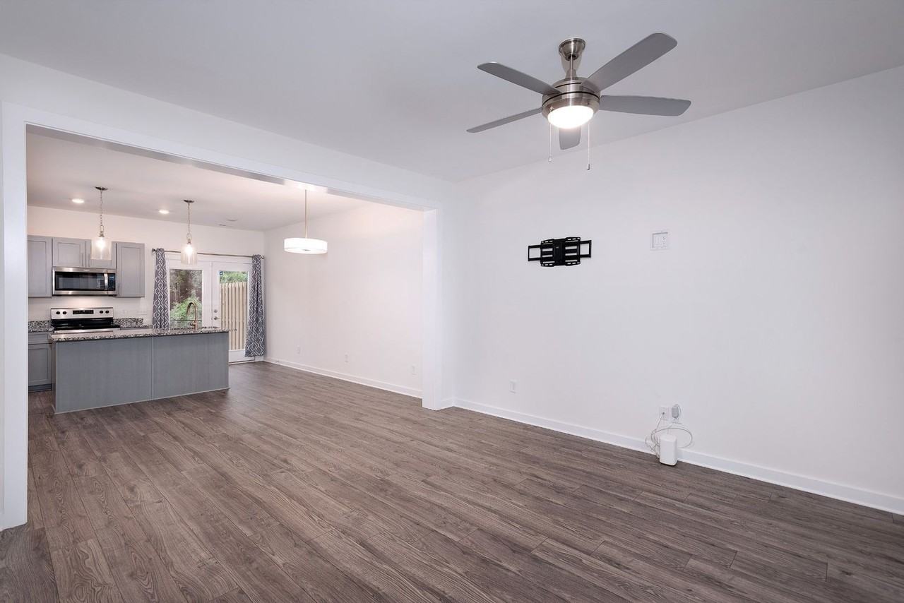 2416 Danilynn Dr - Photo 3 of 13