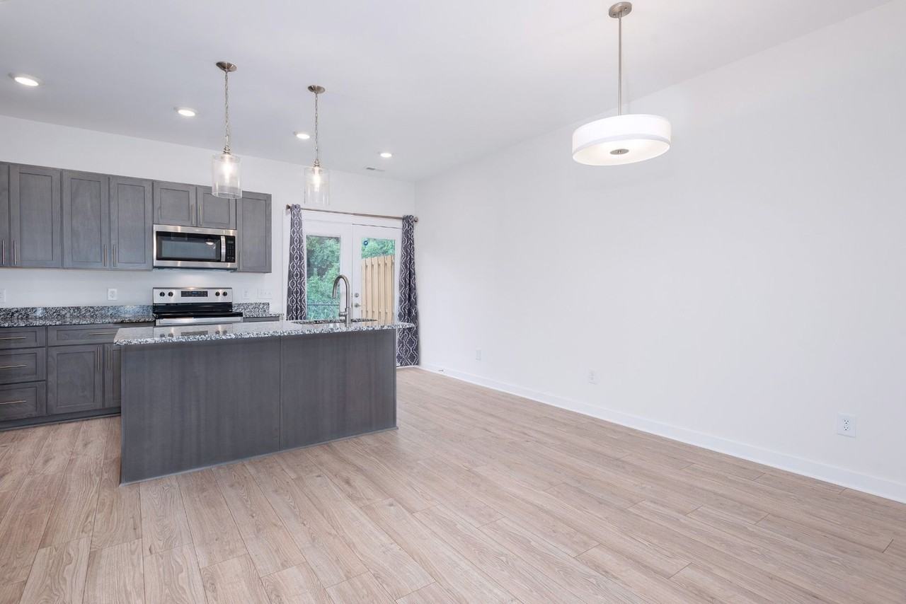 2416 Danilynn Dr - Photo 5 of 13