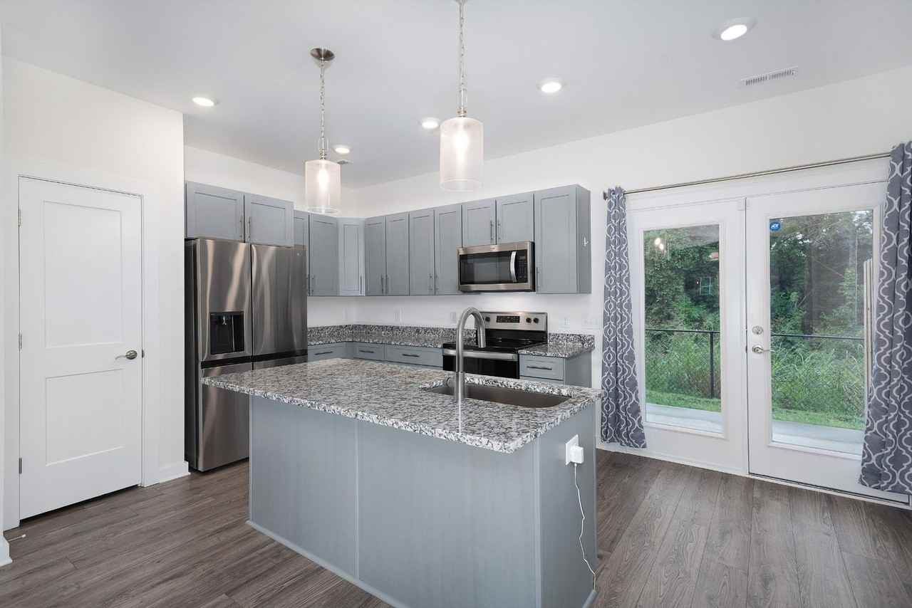 2416 Danilynn Dr - Photo 6 of 13