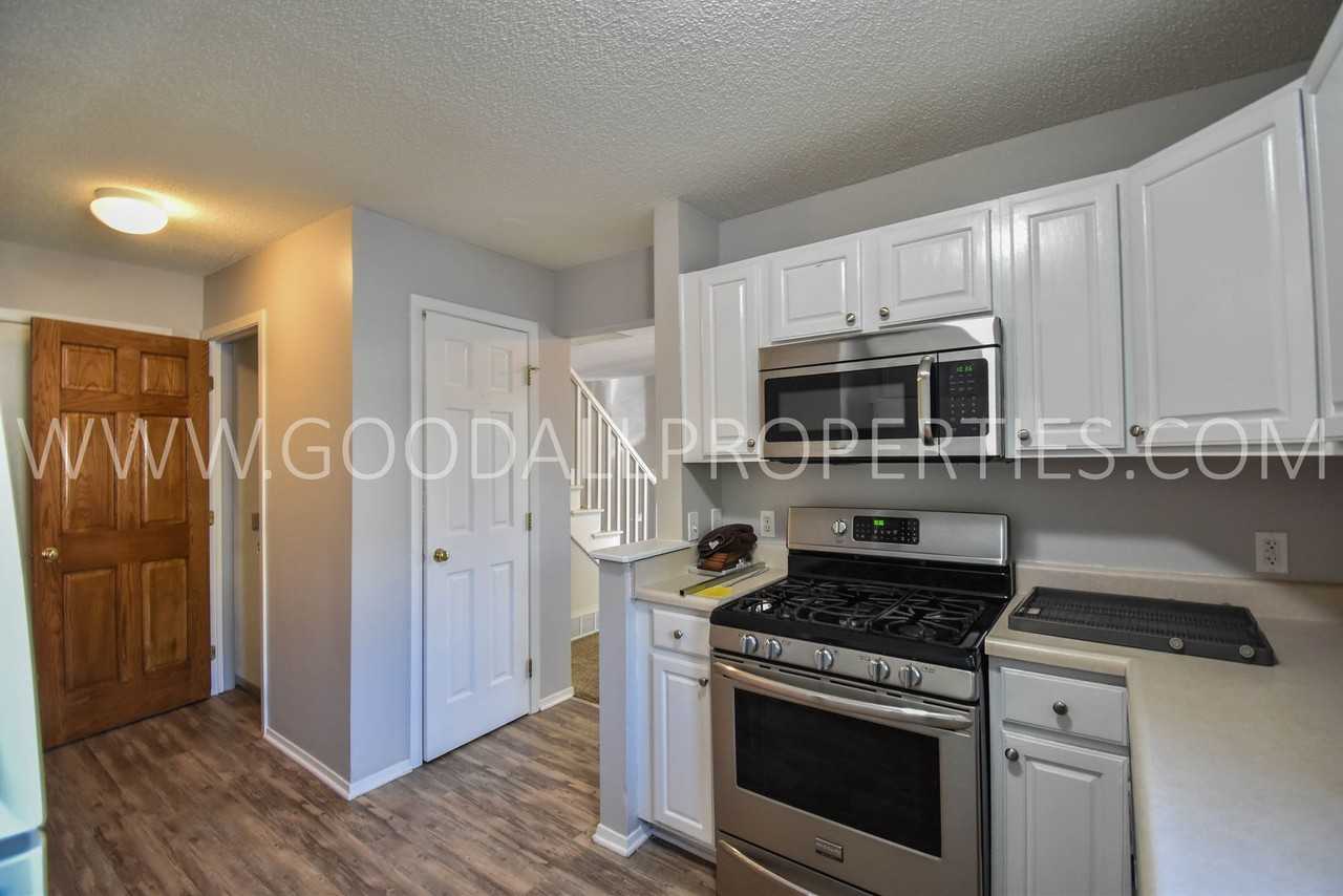 6001 Creston Ave #31 - Photo 3 of 31