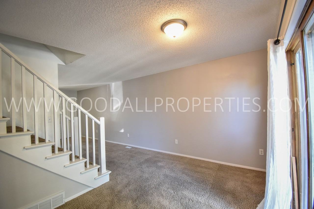 6001 Creston Ave #31 - Photo 6 of 31