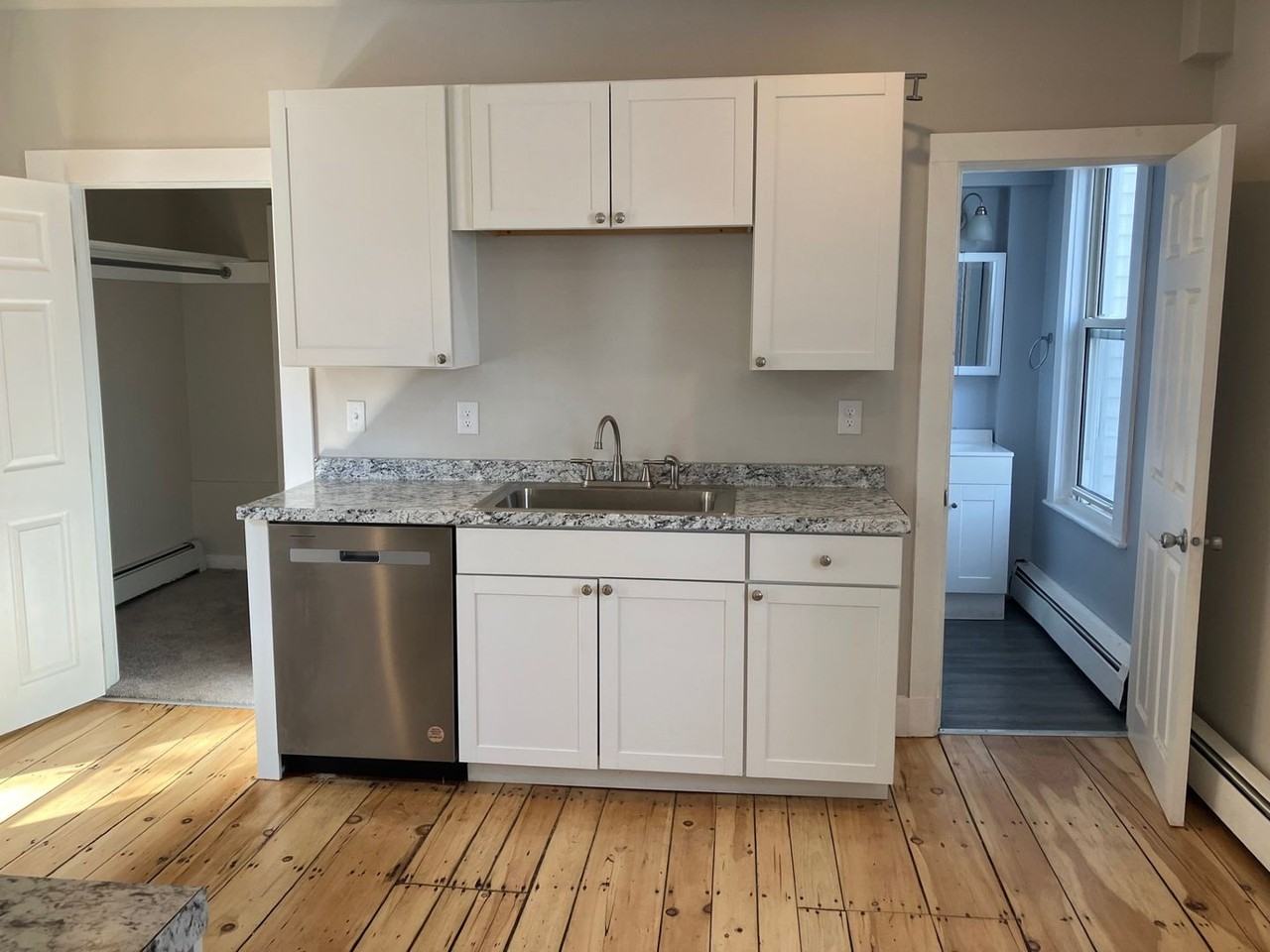 87 Pool St - Photo 2 of 12