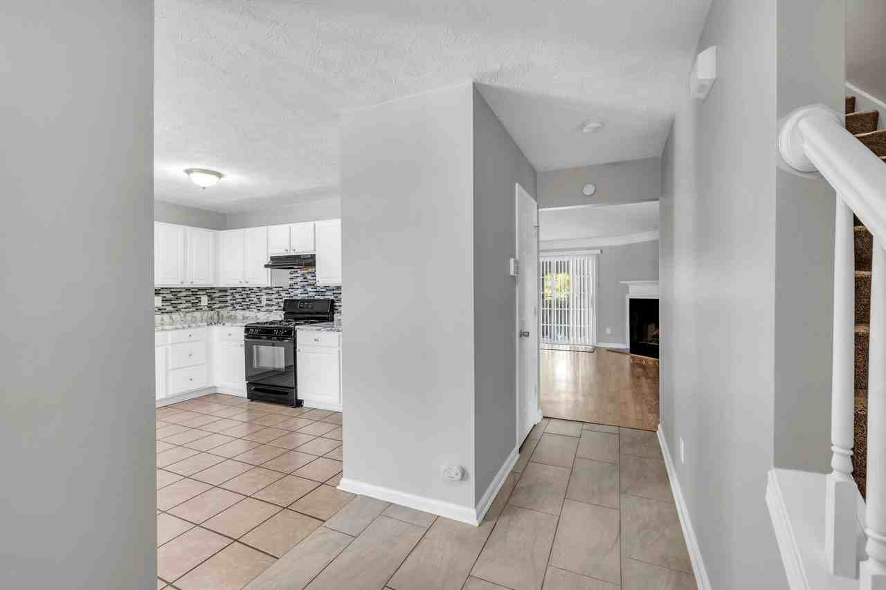3061 Majestic Park Ct - Photo 2 of 19