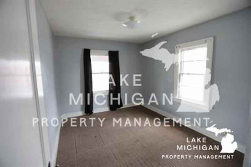 1734 Delwood Ave Sw - Photo 3 of 8