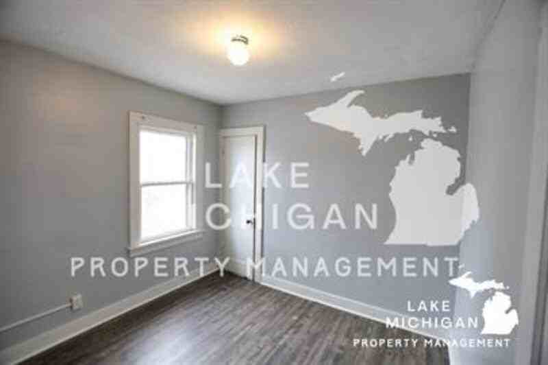1734 Delwood Ave Sw - Photo 5 of 8