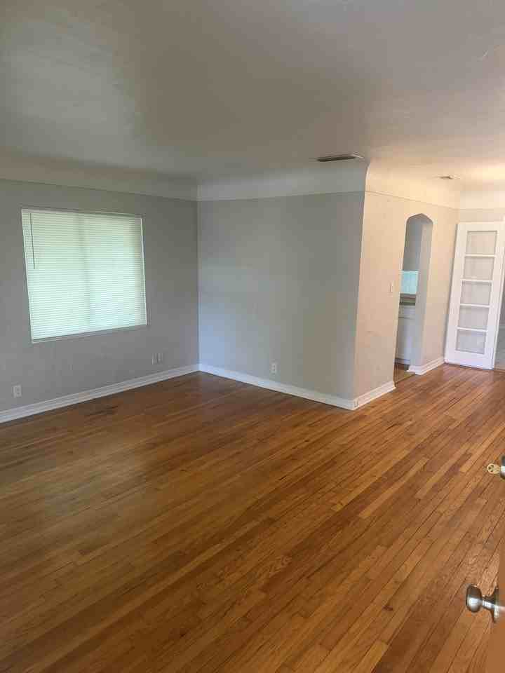 215 24th Ave N #1 - Photo 5 of 13