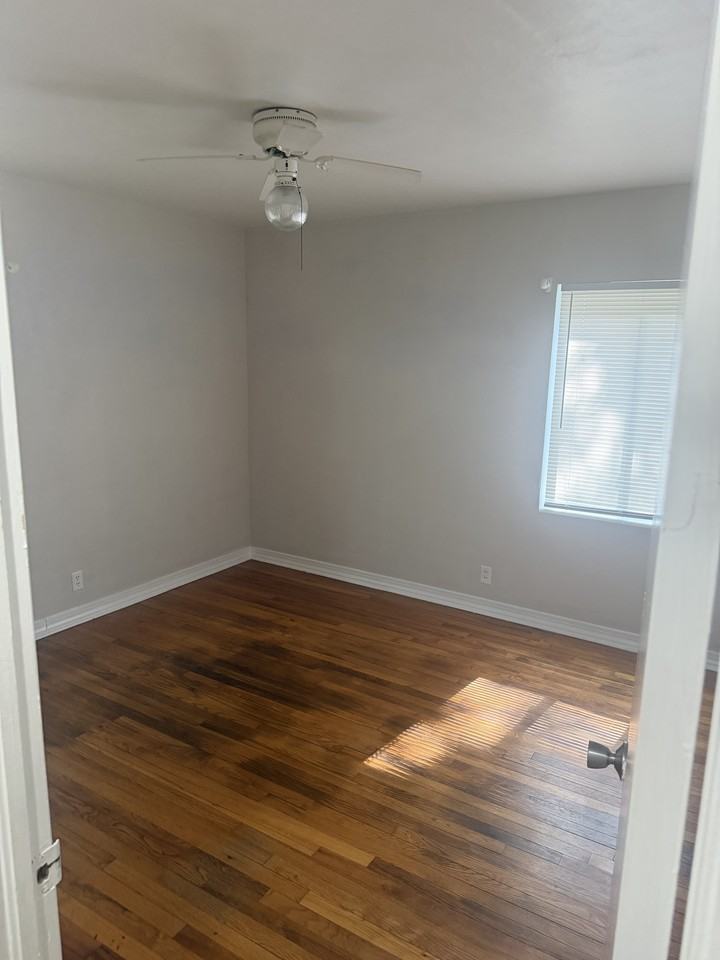 215 24th Ave N #1 - Photo 6 of 13